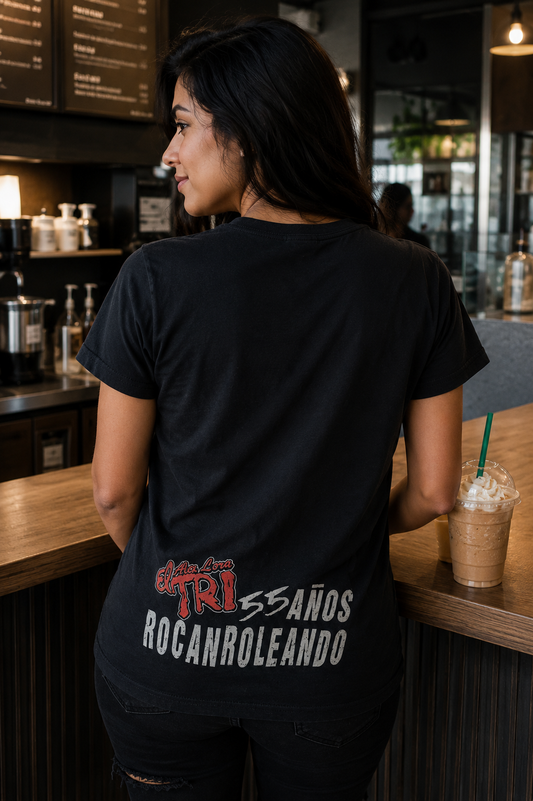 PLAYERA CHELA LORA